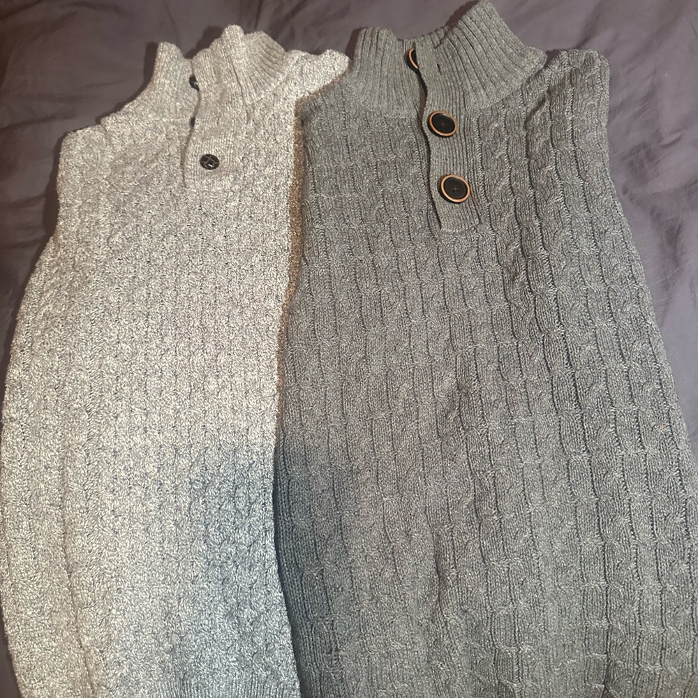 Cable Knit Mock Neck Sweater Vest - Gray